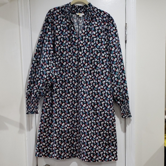 Boden Black Long Sleeve Dress Size 14R Smocked Neck and Sleeve Pockets Floral - Picture 2 of 15